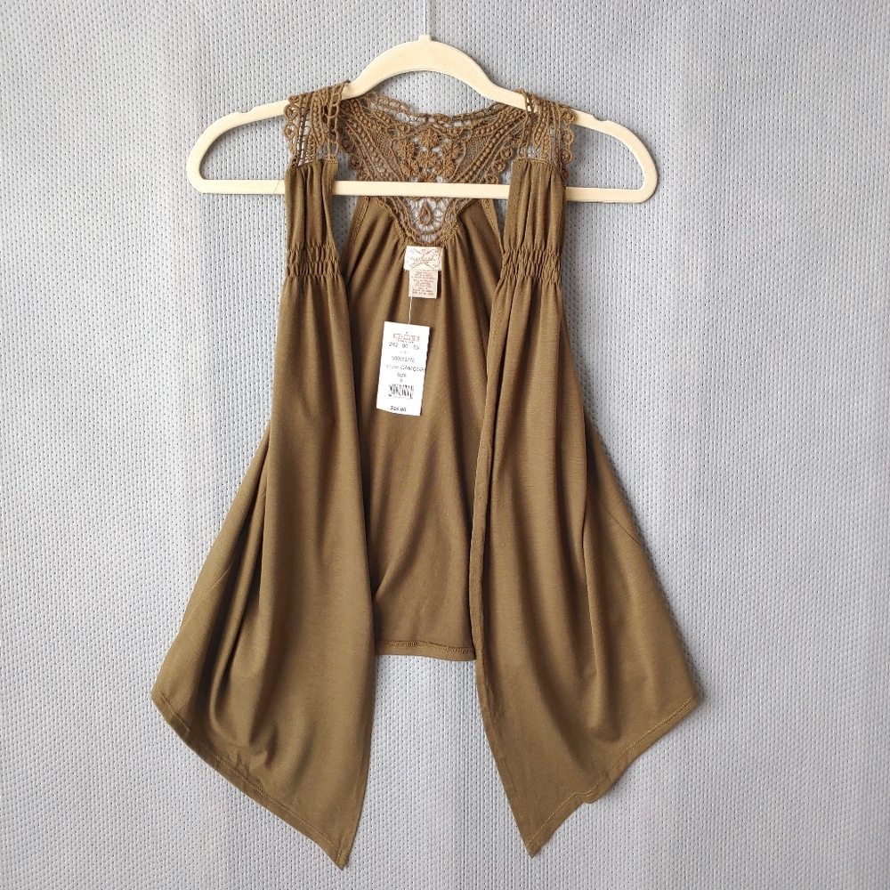 NWT Eyelash Couture Sleeveless Cardigan